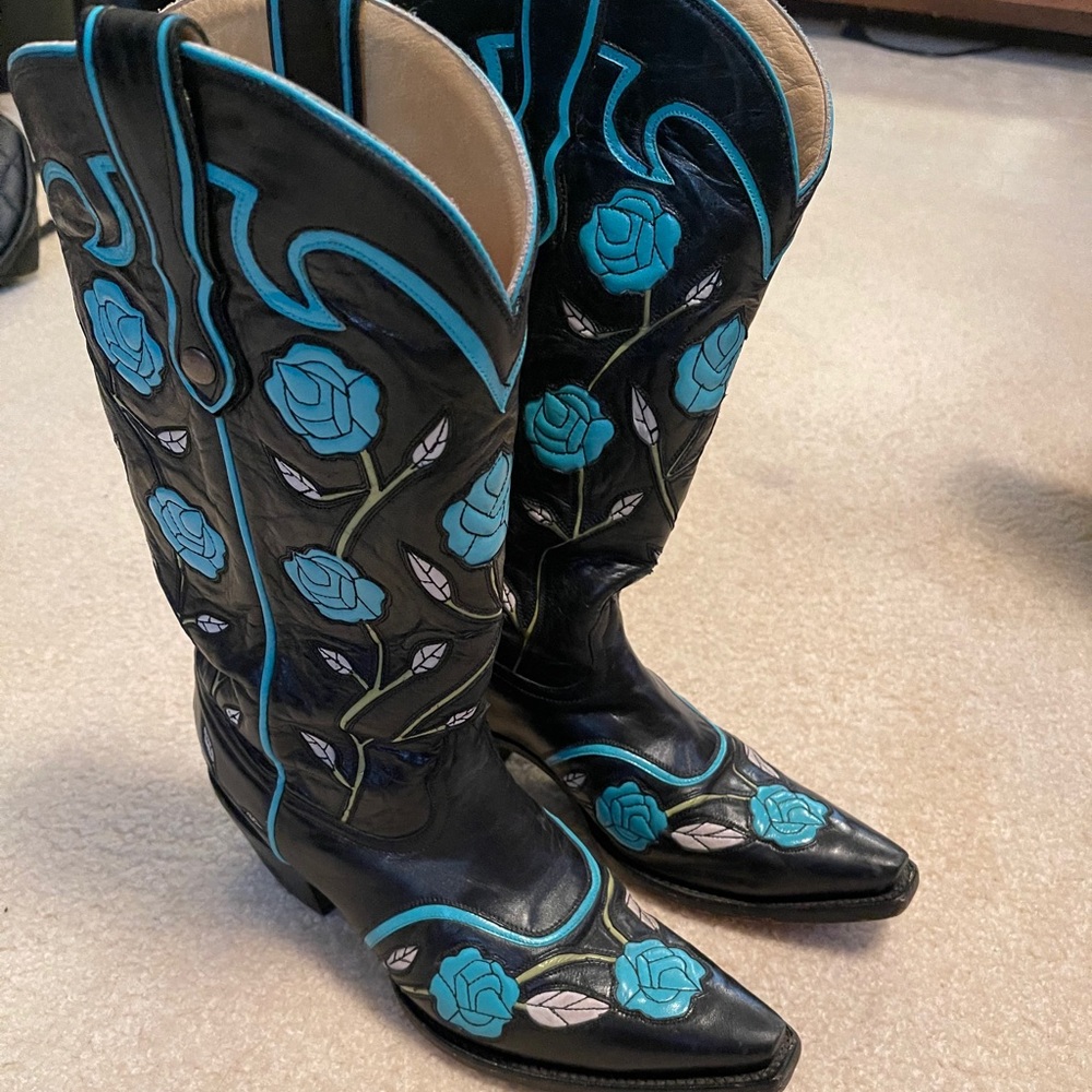 Corral women’s boots size 9
